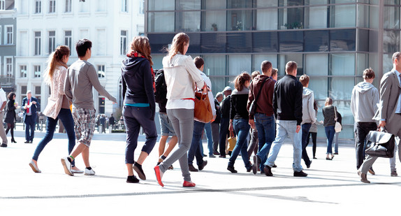 Fußgänger (Bild: ARTENS/ Fotolia.com)